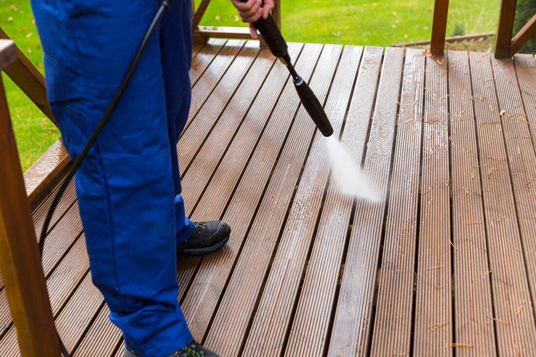 Deck Cleaning Mississippi